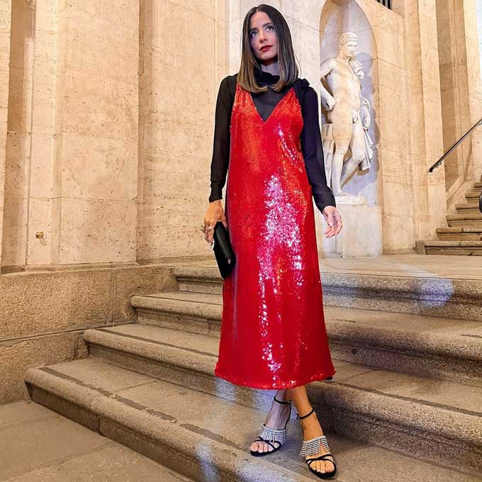 robe à sequins midi rouge looks de fêtes