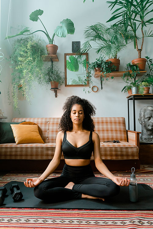 Cómo hacer una meditación para empezar correctamente una sesión de yoga