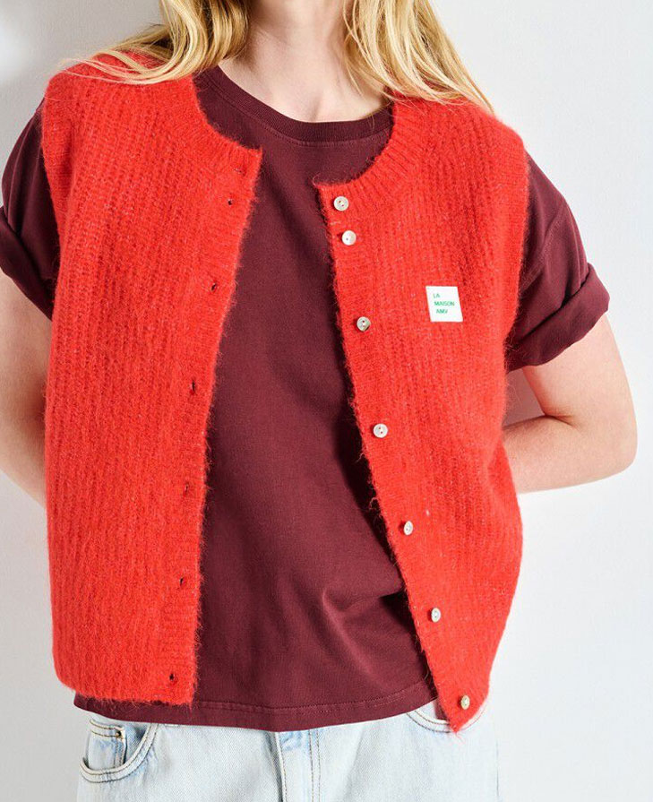 Tendances couleurs pour la rentrée 2025 automne Rouge incandescent